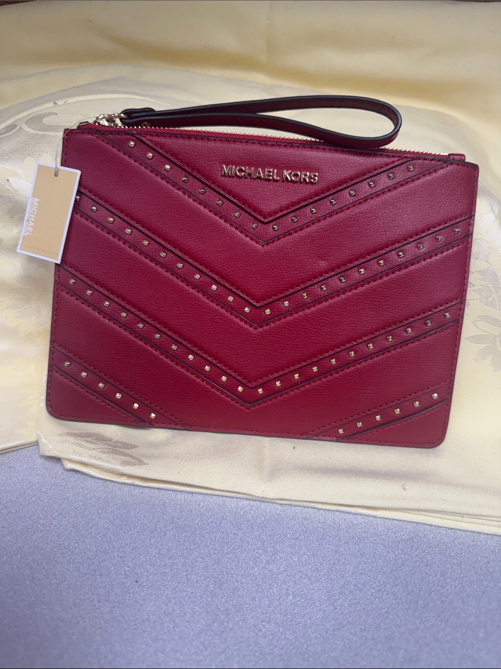 MICHAEL KORS Ellis Scarlet Red XL Zip Clutch